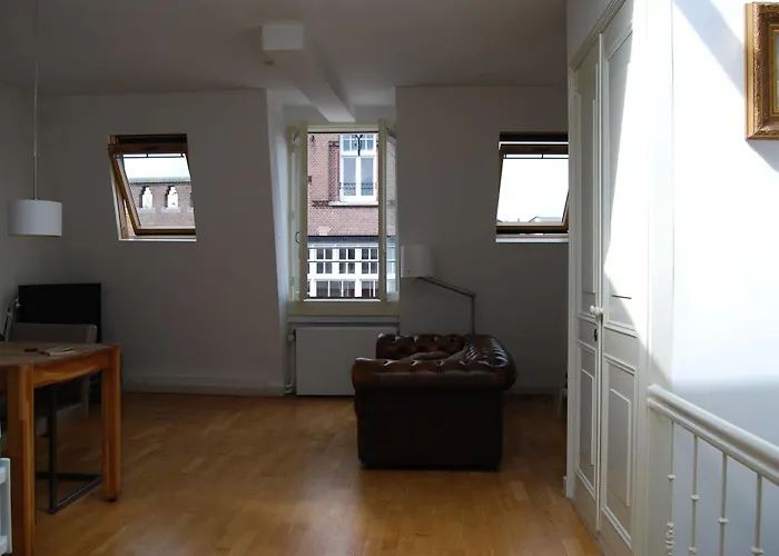 Hotel Adriaen Ostade 3*