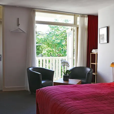 Hotel Adriaen Ostade 3*